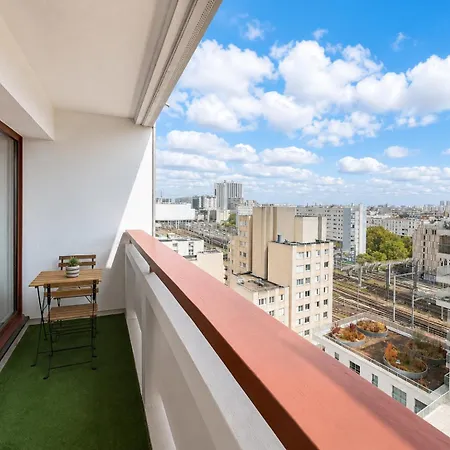 Appartement Magnifique 2 Pieces Avec Piscine Au 15e Parijs